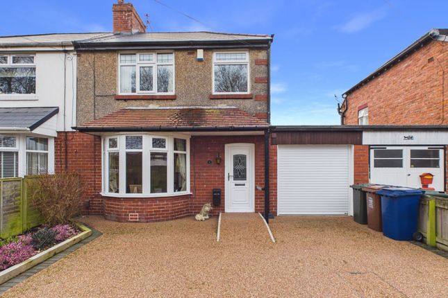 3 bed property, in Buxton Gardens, £175,000