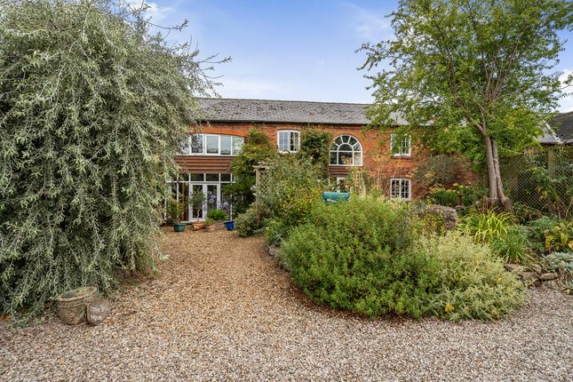 4 bed property, in Upper Spring House, £560,000