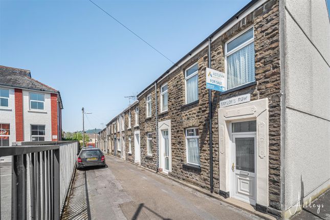 2 bed property, in Taylors Row, £94,950