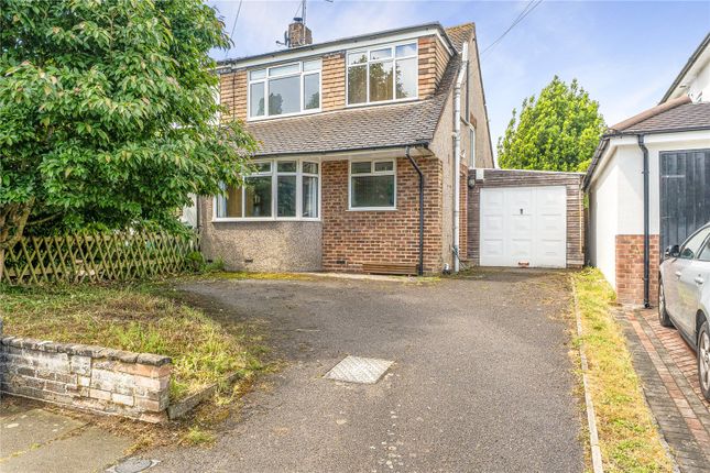 3 bed property, in Robyns Way, £600,000