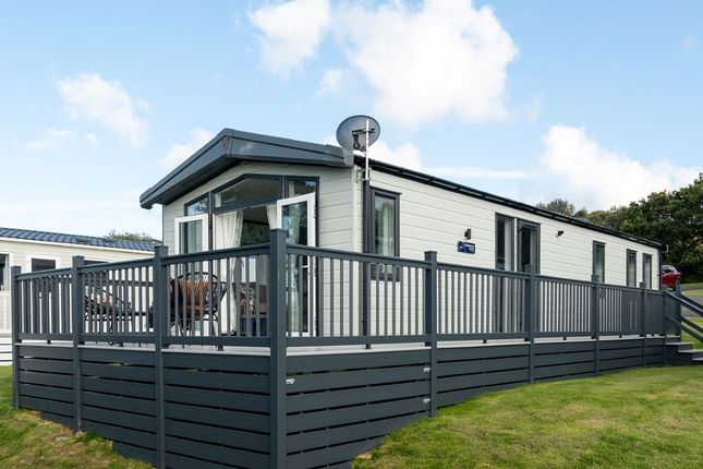 2 bed property, in Sandymouth 6 Hedley Wood Holiday Park, £50,000