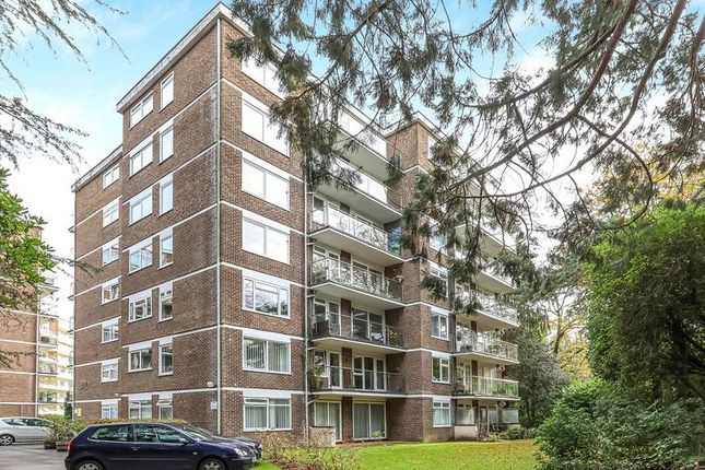 3 bed property, in Flat 3 Pine Park Mansions, £165,000