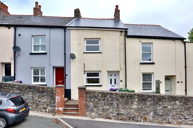 2 bed property, in 53 King Street, £105,000