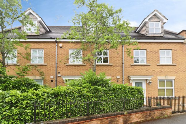 3 bed property, in Wright Way, £400,000
