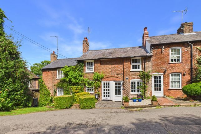 2 bed property, in Barracks Hill, £395,000