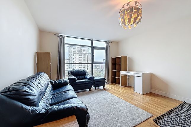 1 bed property, in Altolusso, £115,000