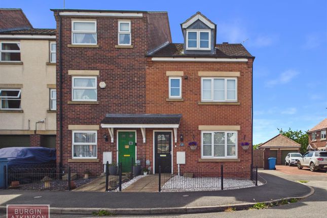 3 bed property, in Gala Way, £230,000