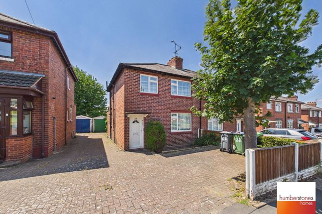 3 bed property, in Brookfields Road, £200,000
