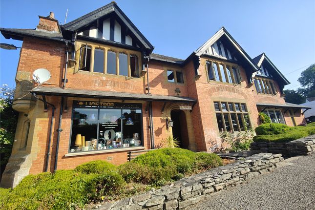 3 bed property, in High Street, £480,000