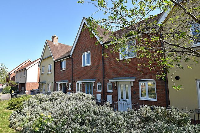 2 bed property, in Crocus Close, £260,000