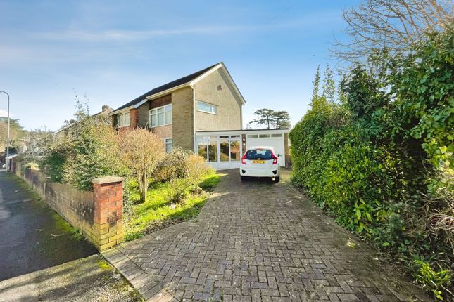 4 bed property, in Maes Rhedyn, £375,000