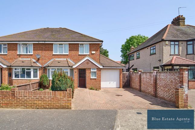 4 bed property, in Dale Avenue, £714,950
