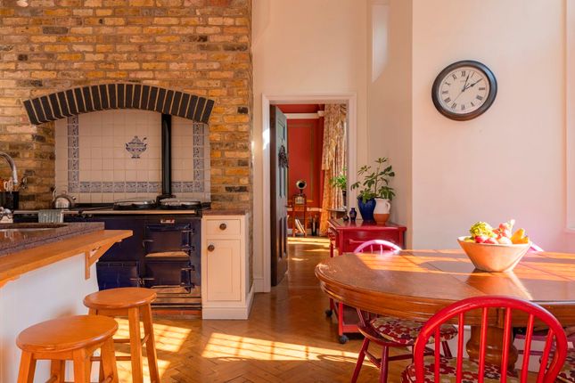 6 bed property, in Edenbridge Road, £1,500,000