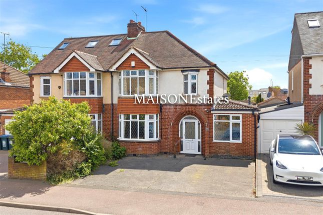3 bed property, in The Chesils, £495,000