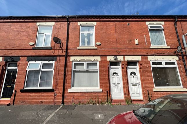 2 bed property, in Romney Street, £170,000