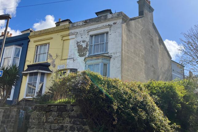 3 bed property, in Portland Terrace, £595,000