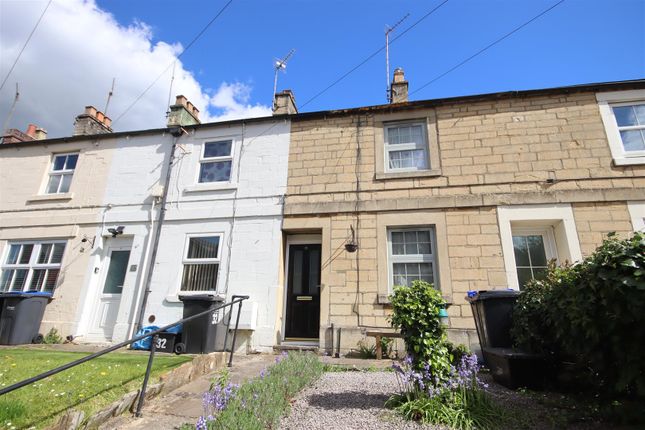 2 bed property, in Westmead Lane, £249,950