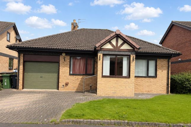 3 bed property, in Forge Close, £270,000