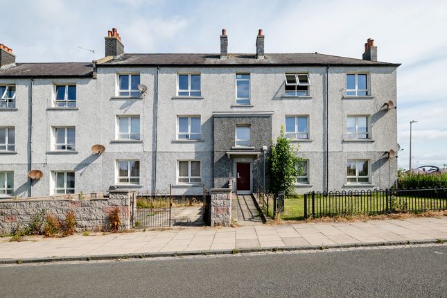 2 bed property, in Grampian Place, £52,000