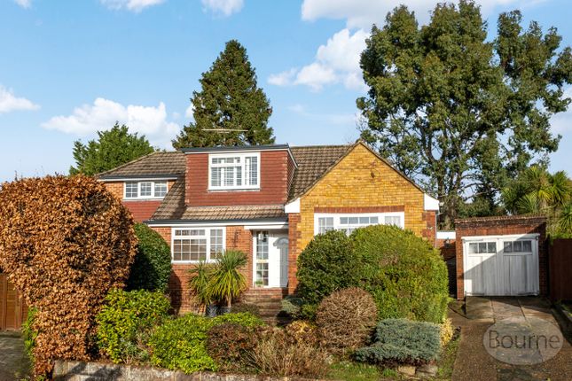 4 bed property, in Farnham Park Close, £795,000