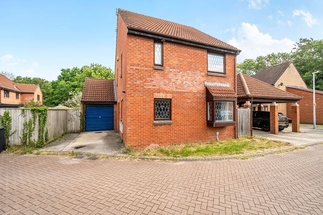 4 bed property, in Juliana Close, £375,000