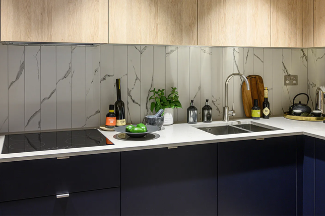 1 bed property, in London SE11, £634,846