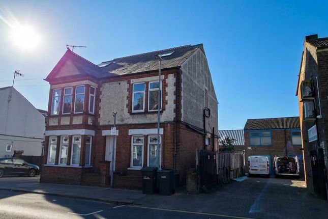 5 bed property, in Reginald Street, £180,000