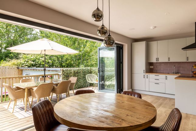 3 bed property, in Hailsham Avenue, £500,000