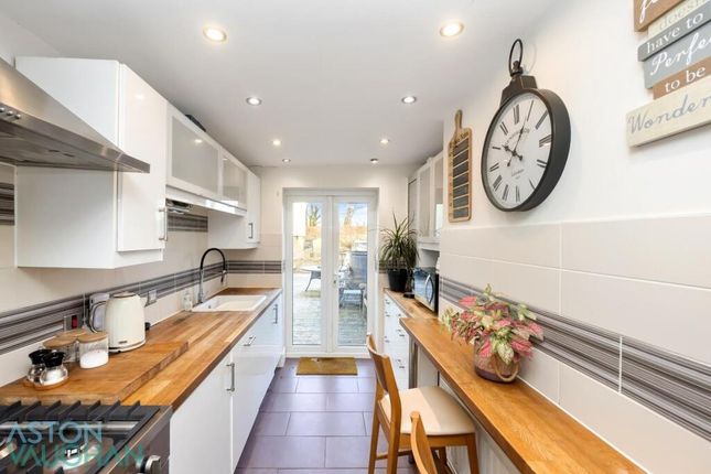 3 bed property, in Brighton Road, £375,000
