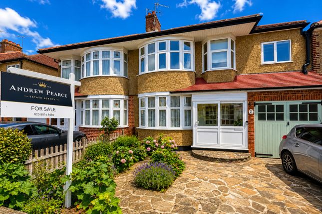 3 bed property, in Ruislip, £850,000