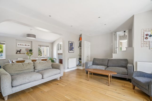 3 bed property, in London Road, £750,000