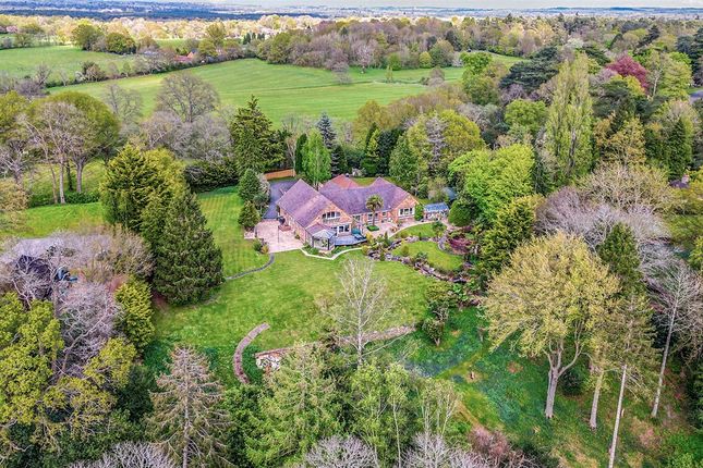 6 bed property, in Jubilee Road, £2,500,000