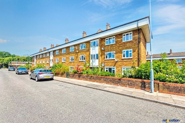 2 bed property, in Shakespeare Square, £299,995