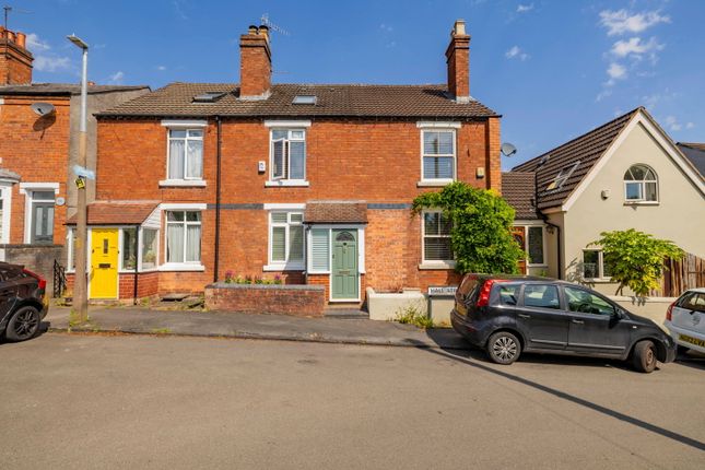3 bed property, in Hall Street, £375,000