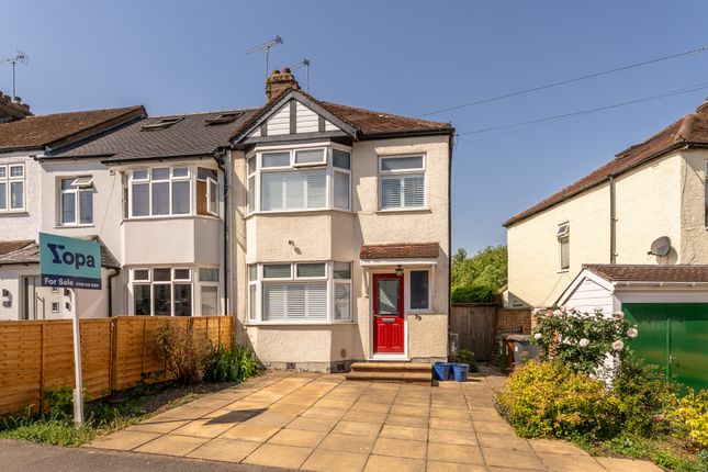 3 bed property, in Laurel Avenue, £550,000