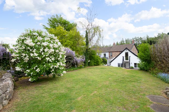 5 bed property, in Nr Ross-On-Wye, £500,000