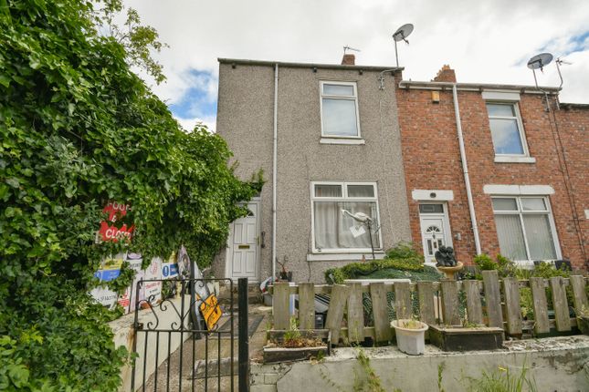 1 bed property, in Ingoe Street, £80,000