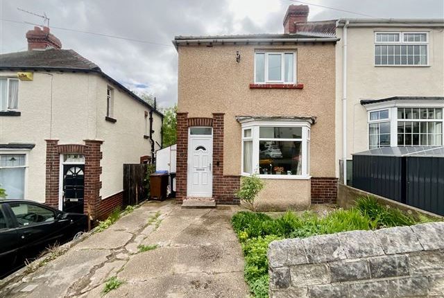 2 bed property, in Bishopscourt Road, £240,000