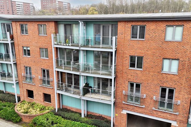 2 bed property, in Worsdell Drive, £90,000