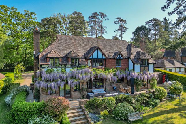 5 bed property, in Woodland Drive, £2,850,000