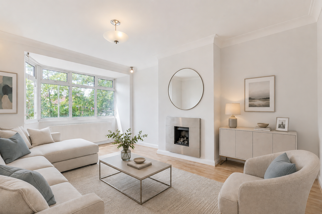 2 bed property, in Graywood Court, £450,000