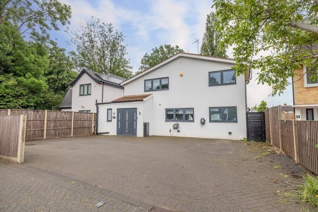 4 bed property, in Sheepcote Gardens, £875,000