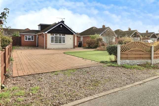2 bed property, in Stoneley Road, £225,000