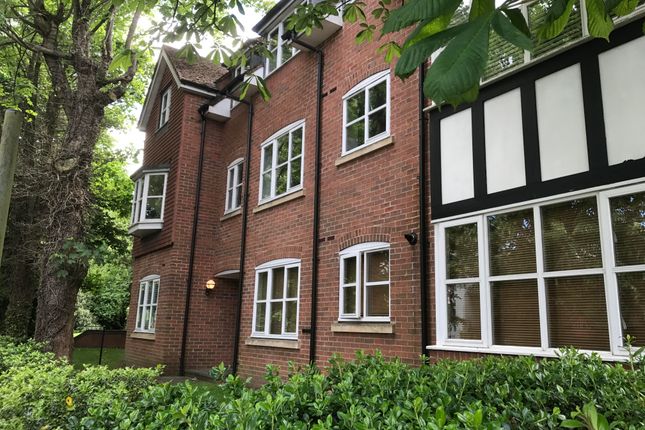 2 bed property, in Belwell Gardens, £250,000