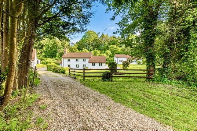 5 bed property, in West Hill Road, £825,000
