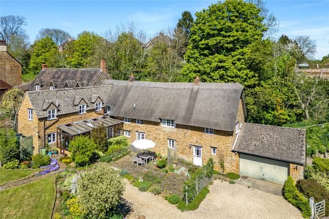5 bed property, in Ratley, £950,000