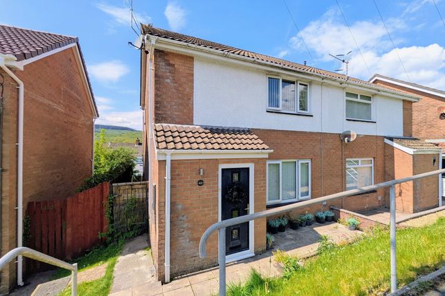 2 bed property, in Bro Dawel, £159,950