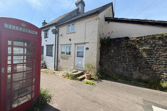 2 bed property, in Church Hill Cottages, £290,000