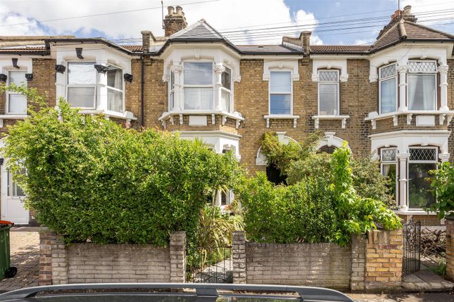 4 bed property, in Second Avenue, £625,000