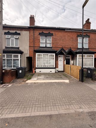 3 bed property, in Alexander Road, £290,000